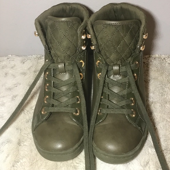 olive green flat boots
